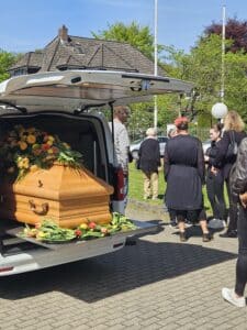 Bestattungen Thies - Trauerfeier - Bestatter Hamburg - Niedersachsen - Schleswig-Holstein