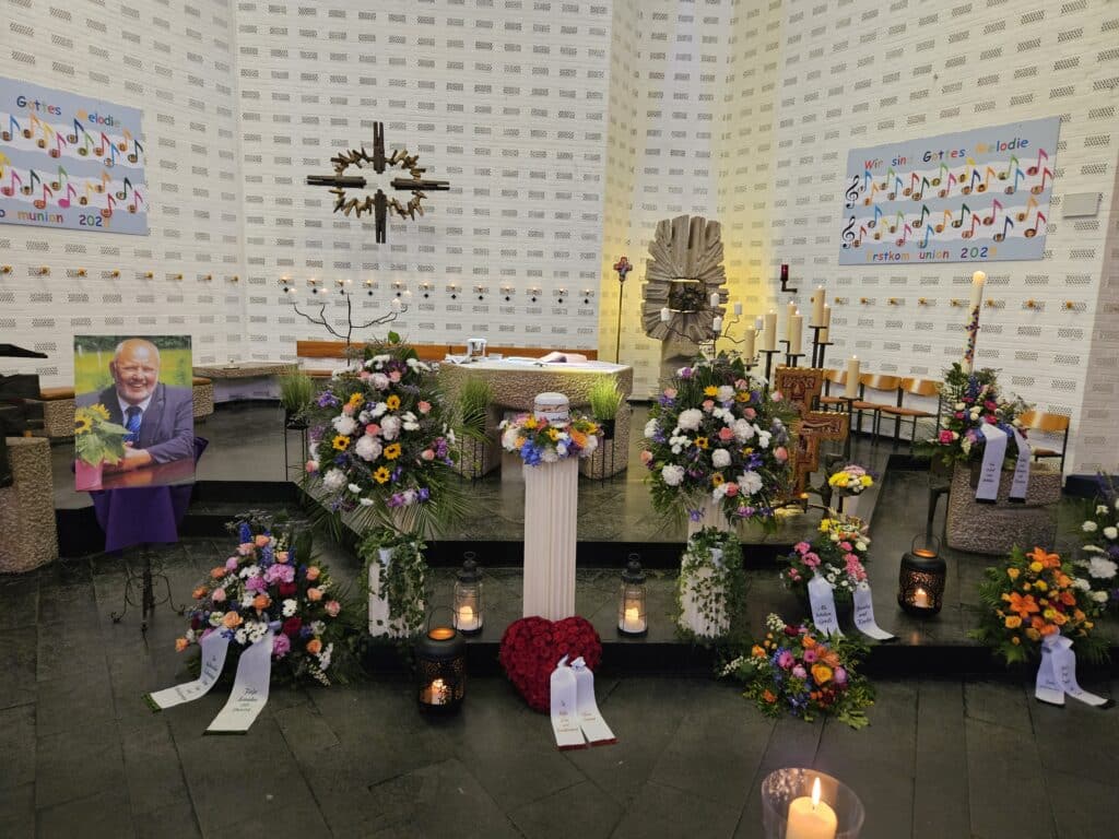 Bestattungen Thies - Trauerfeier - Bestatter Hamburg - Niedersachsen - Schleswig-Holstein
